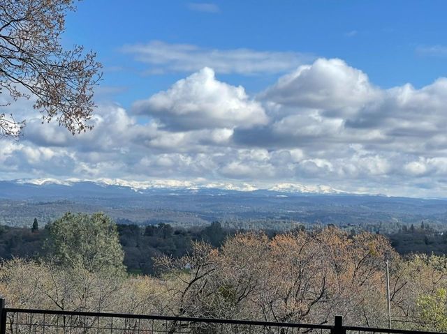 4001 Walnut Dr, Rescue, CA 95672