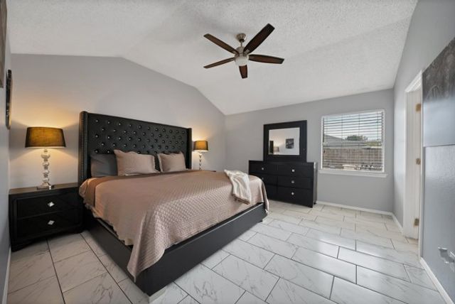 537 N Park Drive, Saginaw, TX 76179