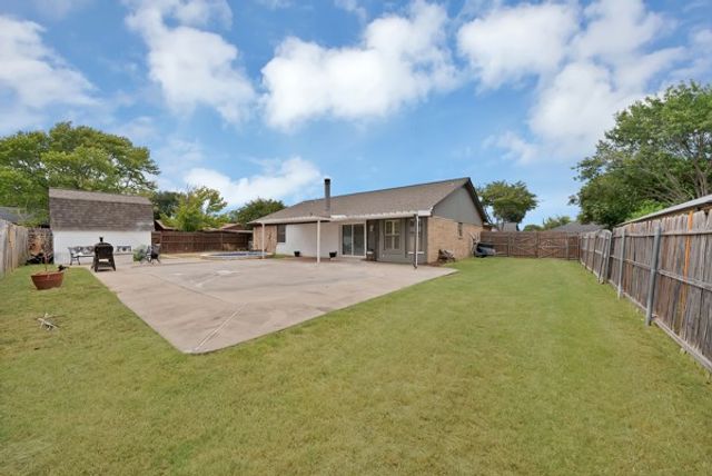 537 N Park Drive, Saginaw, TX 76179