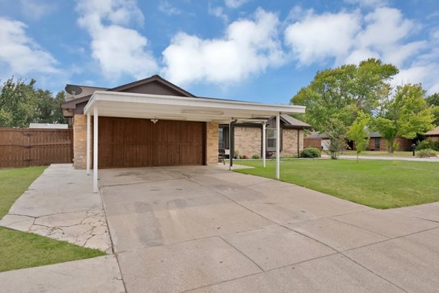 537 N Park Drive, Saginaw, TX 76179