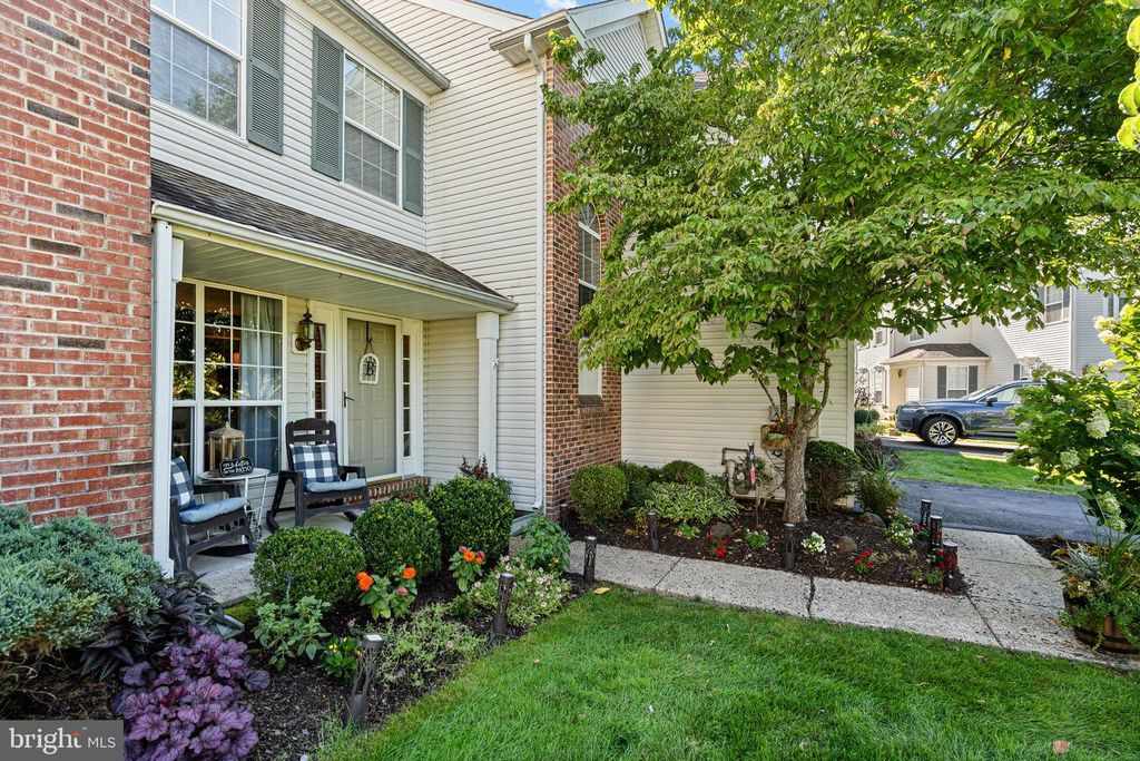 710 STAFFORD CT, CHALFONT, PA 18914 — exterior