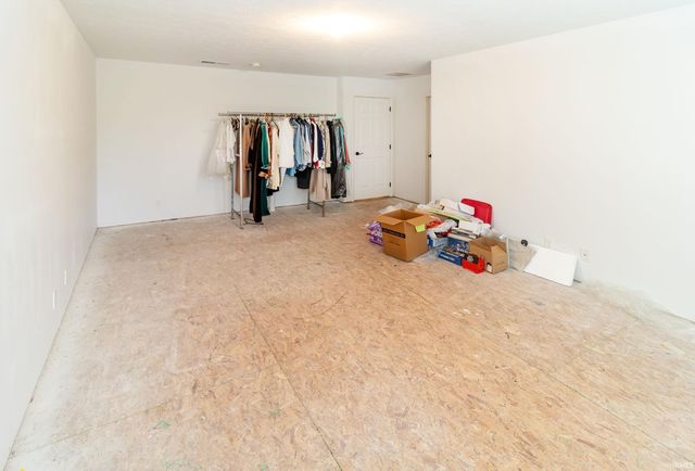 8200 Whitetail Trail, Evansville, IN 47711