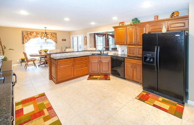 8200 Whitetail Trail, Evansville, IN 47711