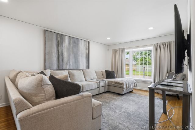 4226 E 52nd Place, Tulsa, OK 74135