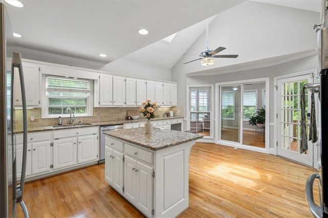 400 Ashdowne Way, Atlanta, GA 30350