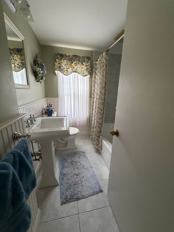 211 Alger St, Brockton, MA 02302
