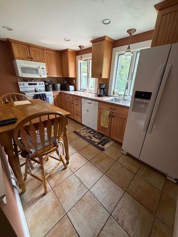 211 Alger St, Brockton, MA 02302