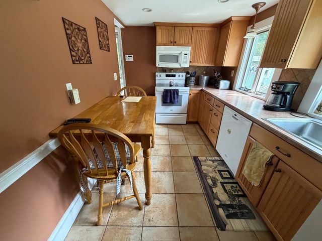 211 Alger St, Brockton, MA 02302