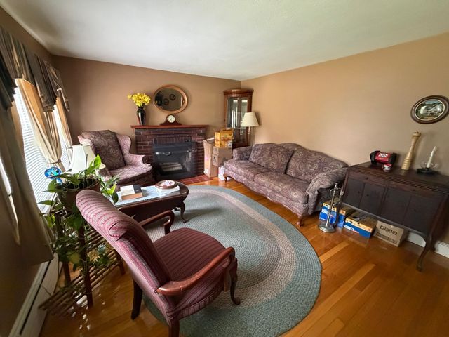 211 Alger St, Brockton, MA 02302