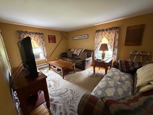 211 Alger St, Brockton, MA 02302