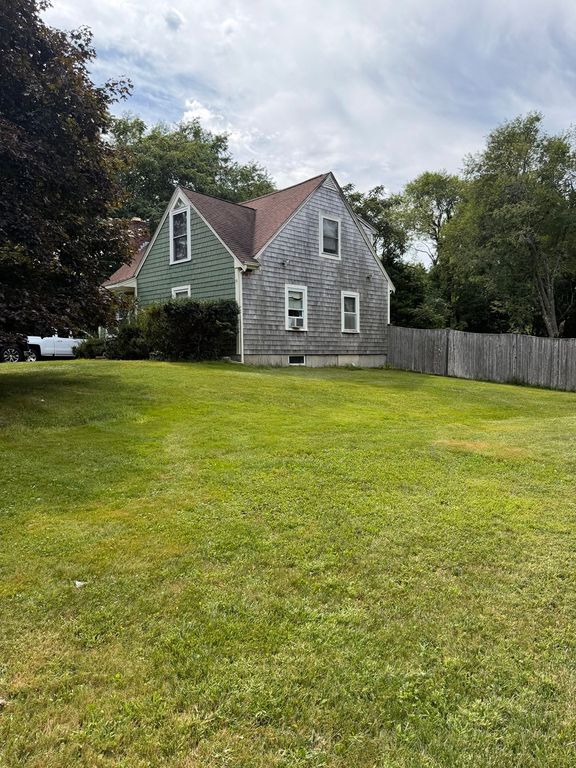 211 Alger St, Brockton, MA 02302