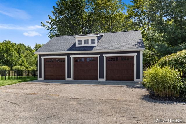 990 Riley Street, Hudsonville, MI 49426