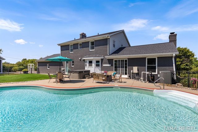 990 Riley Street, Hudsonville, MI 49426