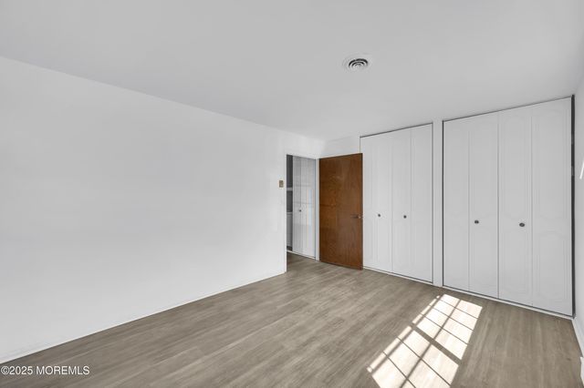 20 Yorkshire Court E, Manchester, NJ 08759