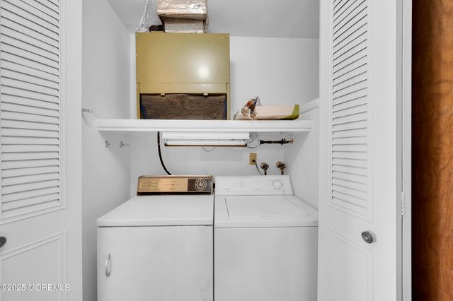 20 Yorkshire Court E, Manchester, NJ 08759