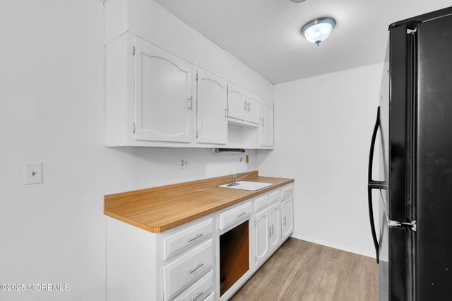 20 Yorkshire Court E, Manchester, NJ 08759