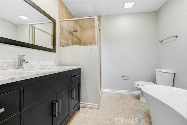 5243 Yarmouth 31, Encino (los Angeles), CA 91316