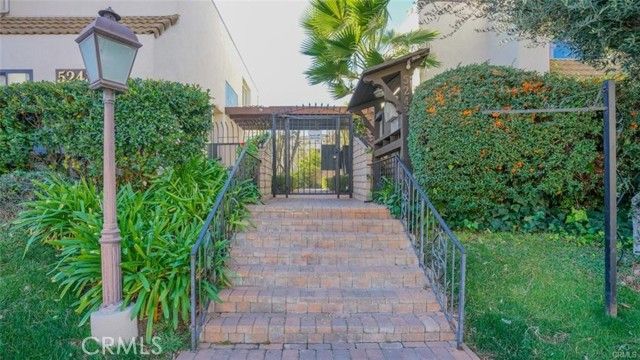 5243 Yarmouth 31, Encino (los Angeles), CA 91316