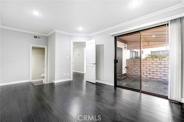 5243 Yarmouth 31, Encino (los Angeles), CA 91316