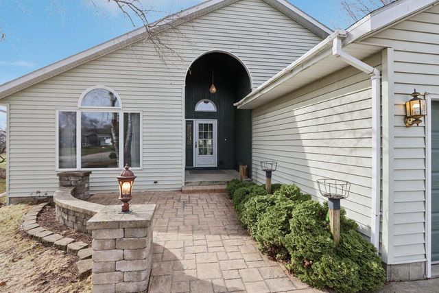 620 E Ogden Street, Jefferson, WI 53549