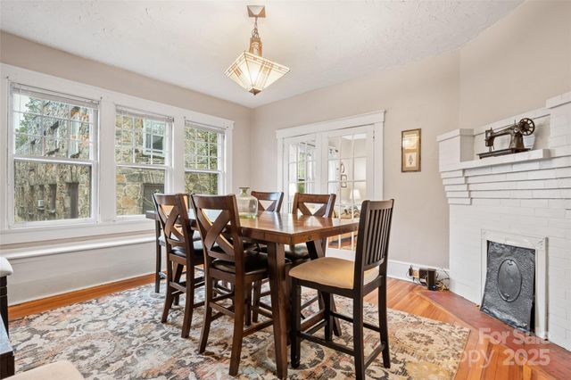 75 Cherry Street N, Asheville, NC 28801