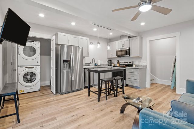 75 Cherry Street N, Asheville, NC 28801