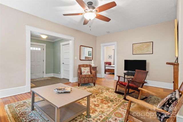 75 Cherry Street N, Asheville, NC 28801