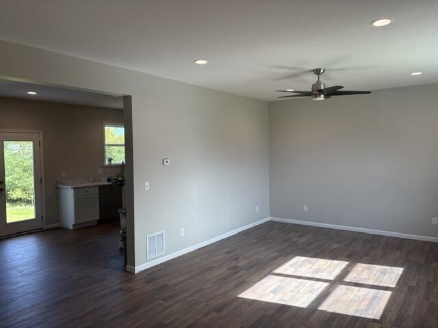 W1320 Highland BOULEVARD, Genoa City, WI 53128