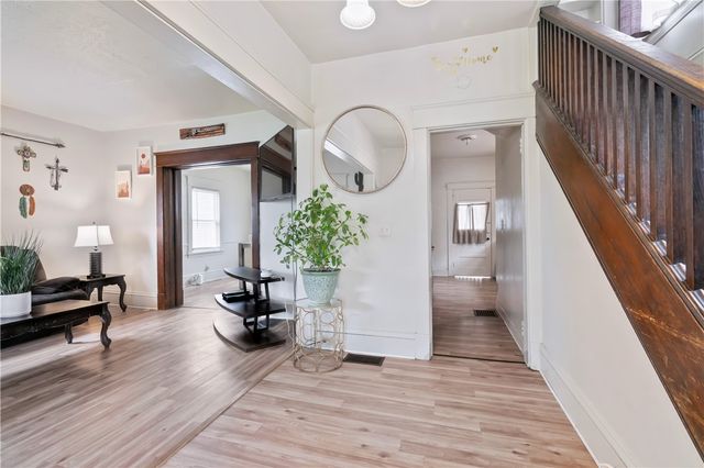 11 E Moody Ave, New Castle, PA 16101