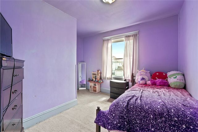 11 E Moody Ave, New Castle, PA 16101