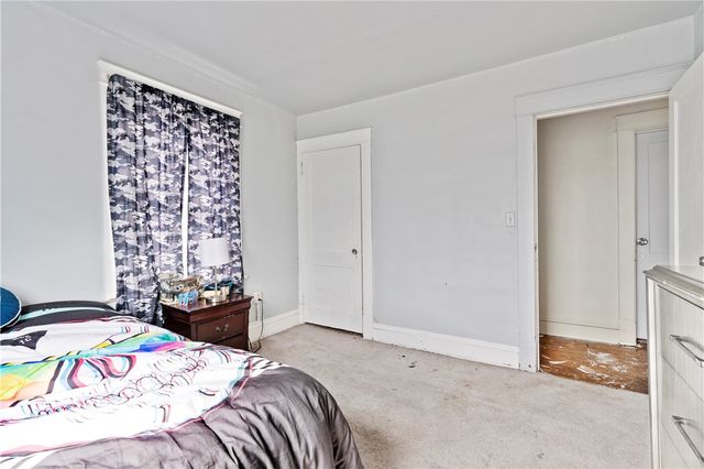 11 E Moody Ave, New Castle, PA 16101