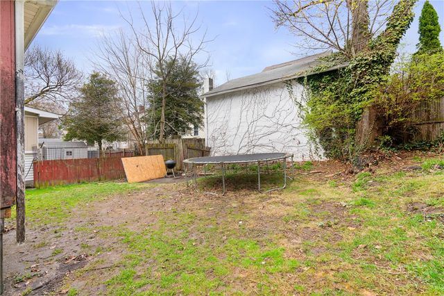 11 E Moody Ave, New Castle, PA 16101