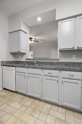 3800 Tanglewilde Street 607, Houston, TX 77063