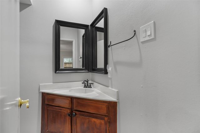 3800 Tanglewilde Street 607, Houston, TX 77063