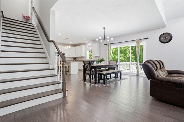 11 Lilac Avenue, Bellingham, MA 02019