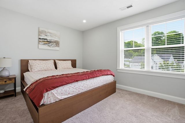 11 Lilac Avenue, Bellingham, MA 02019