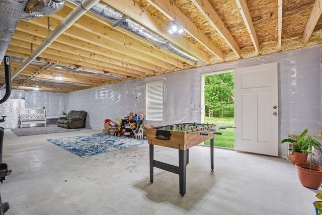 11 Lilac Avenue, Bellingham, MA 02019