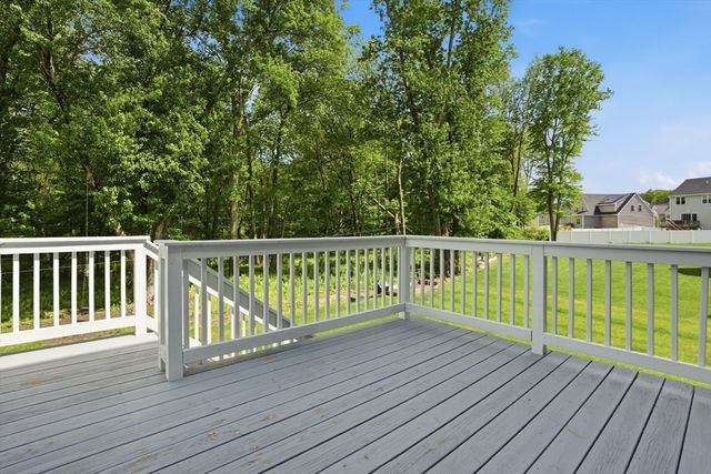 11 Lilac Avenue, Bellingham, MA 02019