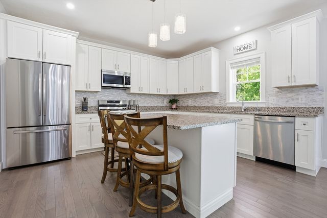 11 Lilac Avenue, Bellingham, MA 02019