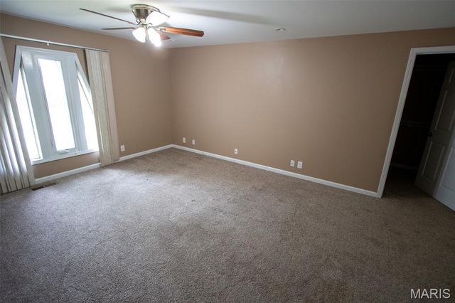 83 Memorial Court, Highland, IL 62249