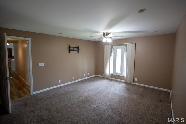 83 Memorial Court, Highland, IL 62249