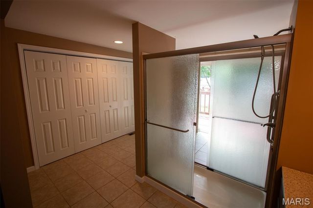 83 Memorial Court, Highland, IL 62249