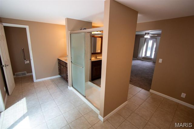 83 Memorial Court, Highland, IL 62249