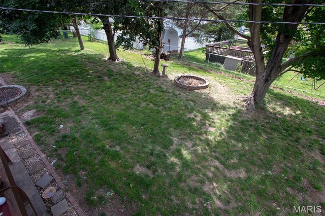 83 Memorial Court, Highland, IL 62249
