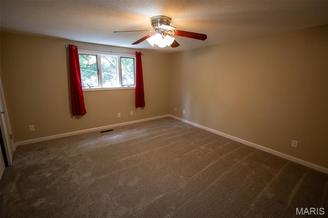 83 Memorial Court, Highland, IL 62249