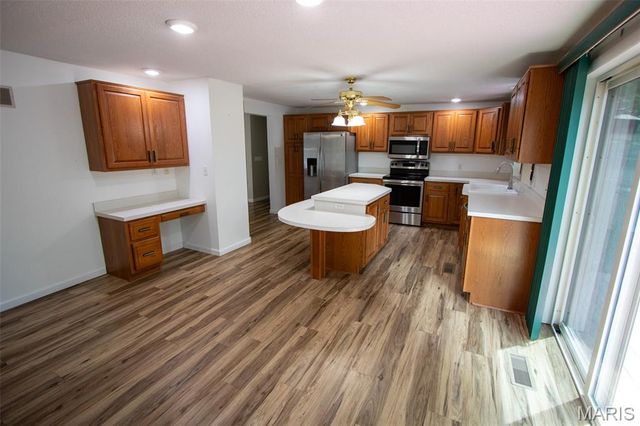 83 Memorial Court, Highland, IL 62249