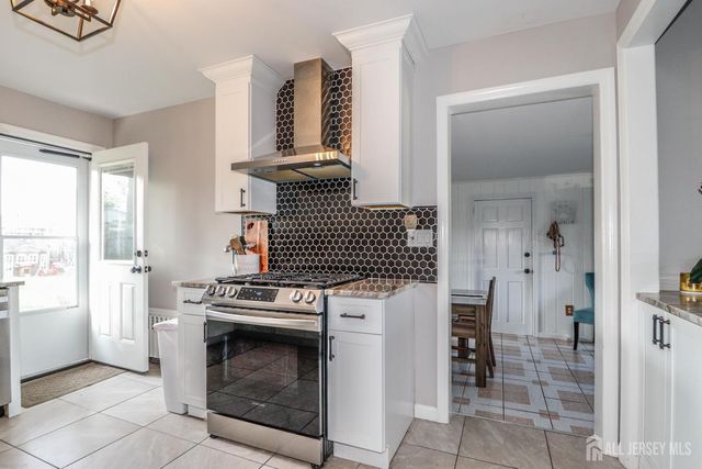 496 Outlook Avenue, Colonia, NJ 07067