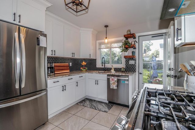 496 Outlook Avenue, Colonia, NJ 07067