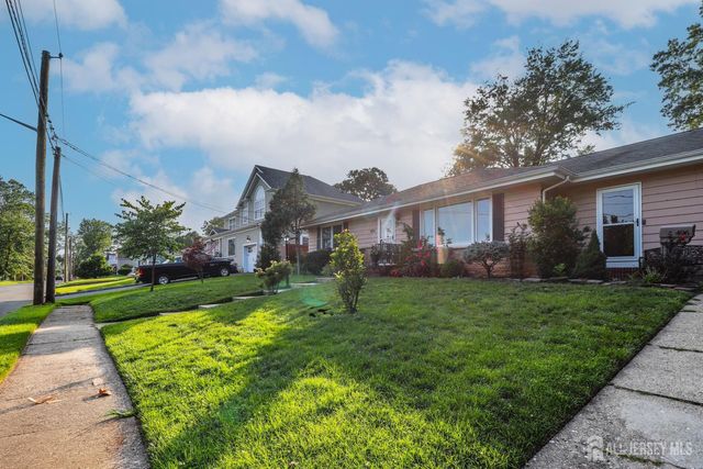 496 Outlook Avenue, Colonia, NJ 07067