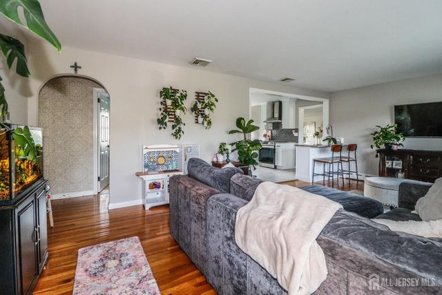 496 Outlook Avenue, Colonia, NJ 07067